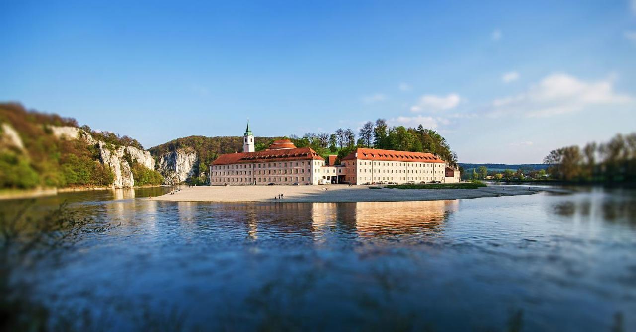 Gaestehaus St. Georg - Weltenburger Klosterbetriebe Gmbh 켈하임 외부 사진