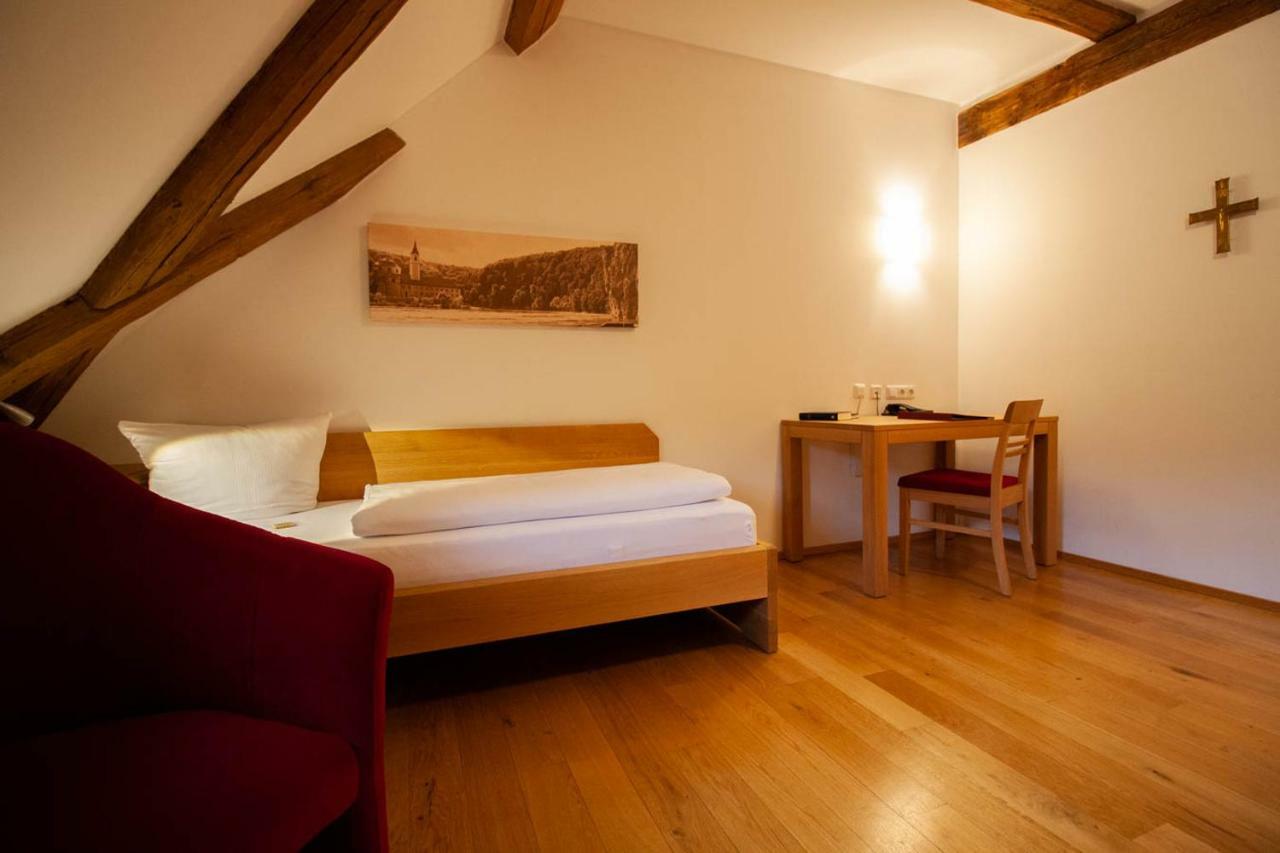 Gaestehaus St. Georg - Weltenburger Klosterbetriebe Gmbh 켈하임 외부 사진