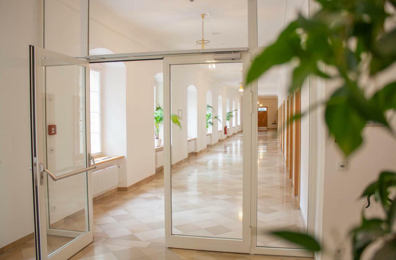 Gaestehaus St. Georg - Weltenburger Klosterbetriebe Gmbh 켈하임 외부 사진