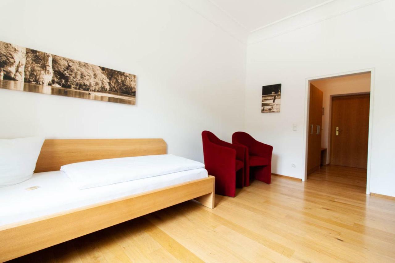 Gaestehaus St. Georg - Weltenburger Klosterbetriebe Gmbh 켈하임 외부 사진
