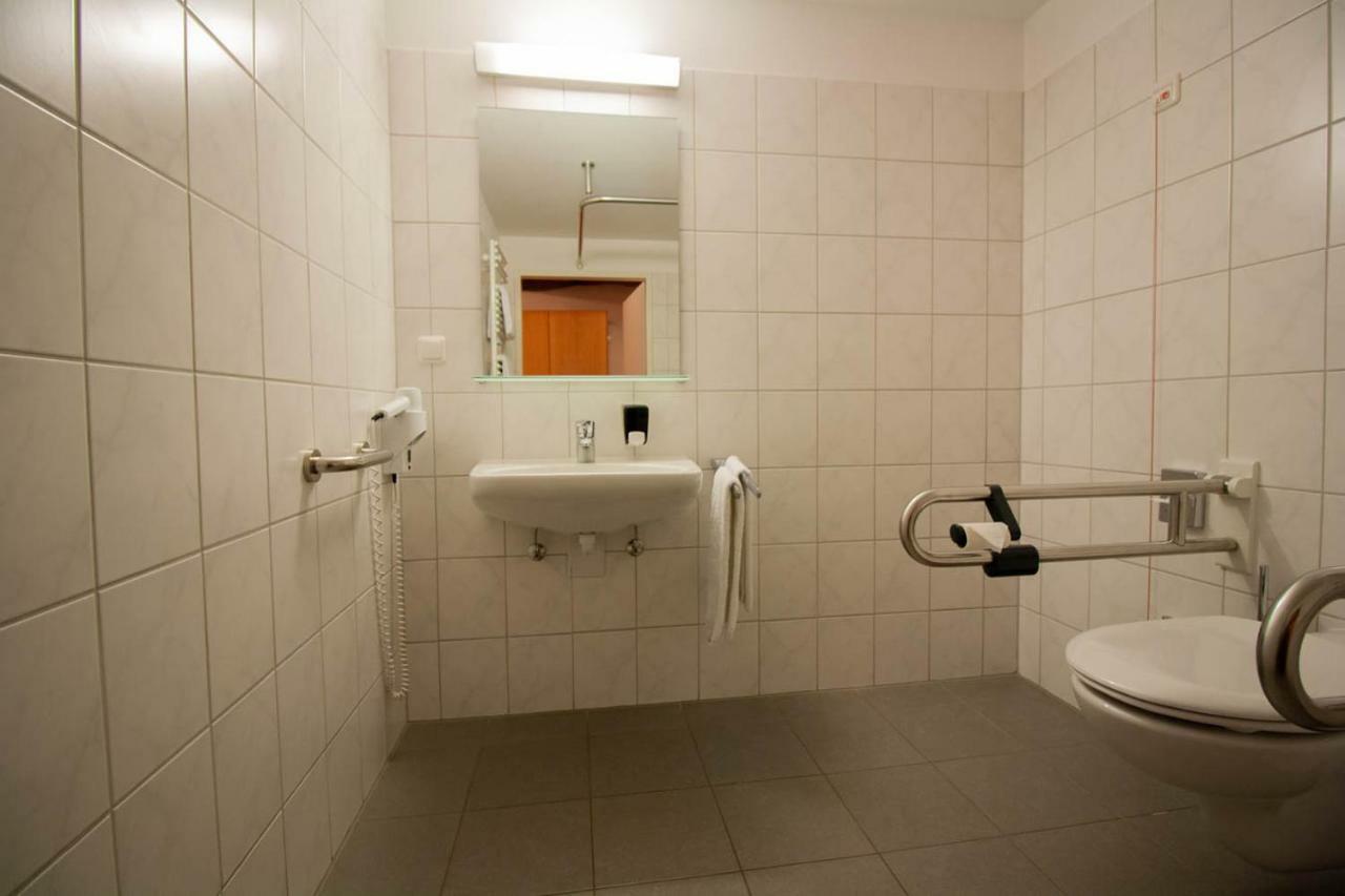 Gaestehaus St. Georg - Weltenburger Klosterbetriebe Gmbh 켈하임 외부 사진